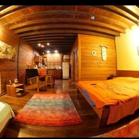Yellow Houses Bocas ボカス・タウン エクステリア 写真