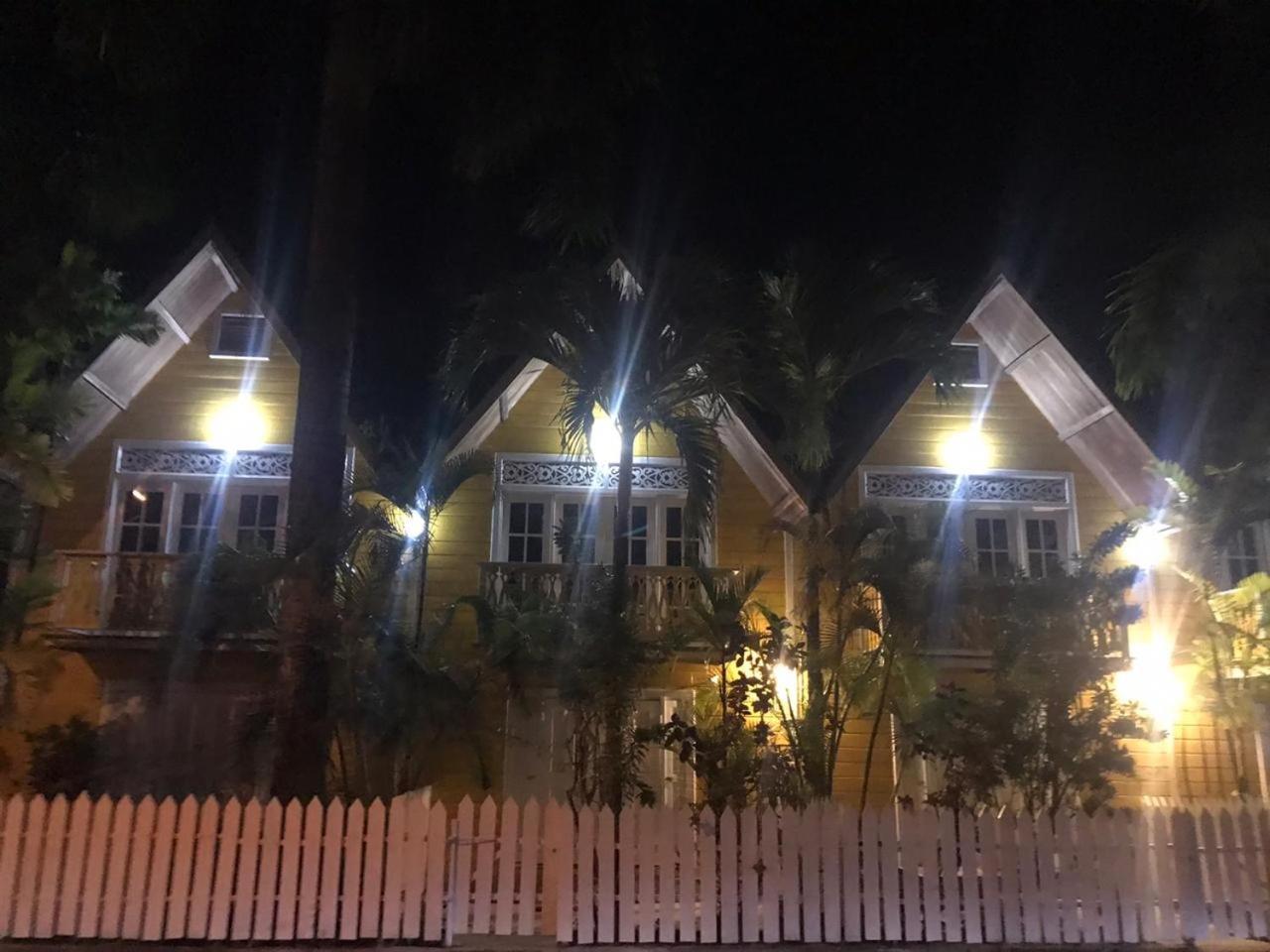 Yellow Houses Bocas ボカス・タウン エクステリア 写真
