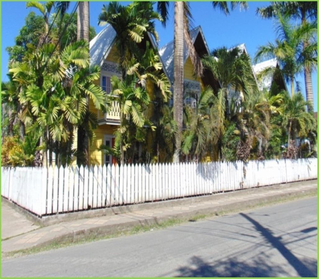 Yellow Houses Bocas ボカス・タウン エクステリア 写真